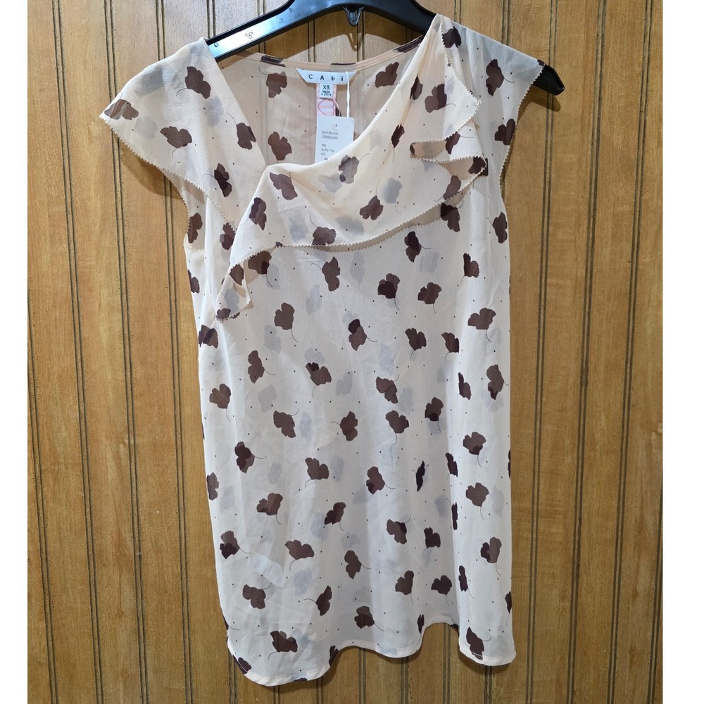 Cabi‎ Ruffle Top Blouse Sz XS Tan Gingko Leaf Print Cap Sleeves Sheer